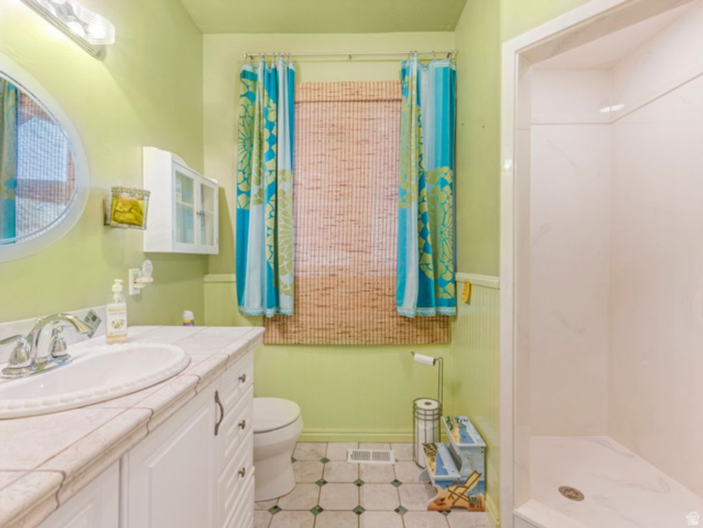 Image 46 of property listing at 861 N 1100 E, Pleasant Grove, UT 84062