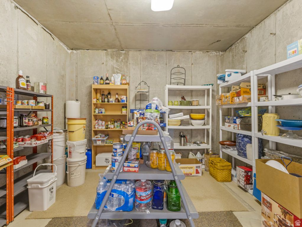 Image 49 of property listing at 861 N 1100 E, Pleasant Grove, UT 84062