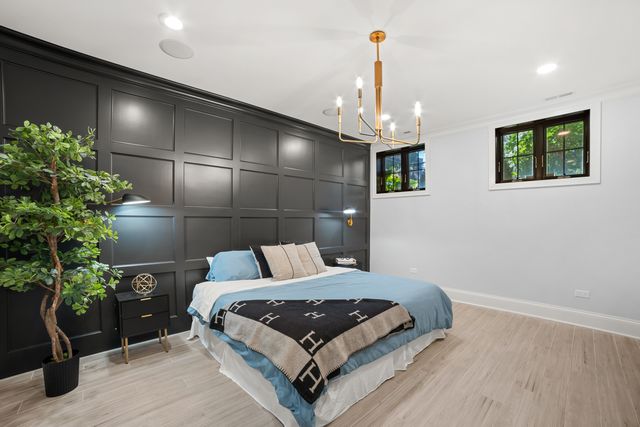 2254 W Roscoe Street 1, Chicago, IL 60618