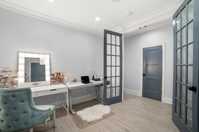 2254 W Roscoe Street 1, Chicago, IL 60618