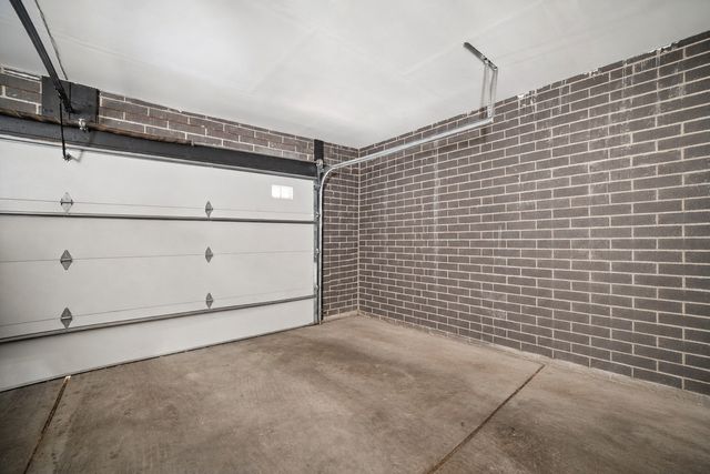 2254 W Roscoe Street 1, Chicago, IL 60618