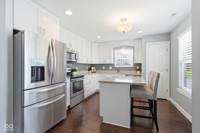 9733 Windy Lane 100, Fishers, IN 46037