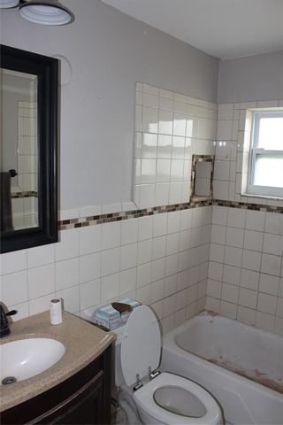 8120 7TH STREET N, St Petersburg, FL 33702