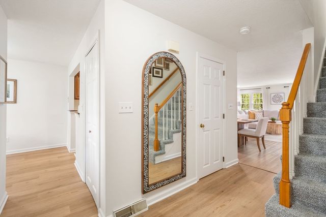 6 Laurelwood Dr 6, Hopedale, MA 01747