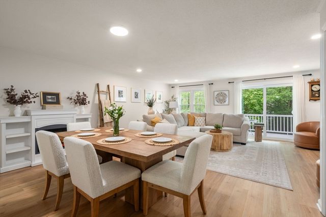 6 Laurelwood Dr 6, Hopedale, MA 01747
