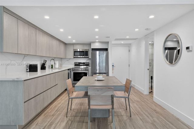 2301 Collins Ave 943, Miami Beach, FL 33139