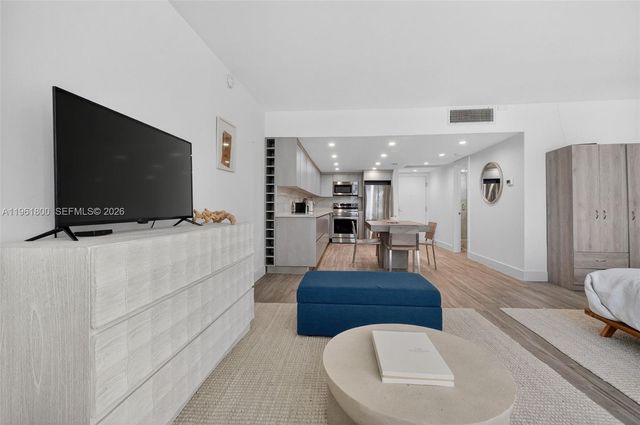 2301 Collins Ave 943, Miami Beach, FL 33139