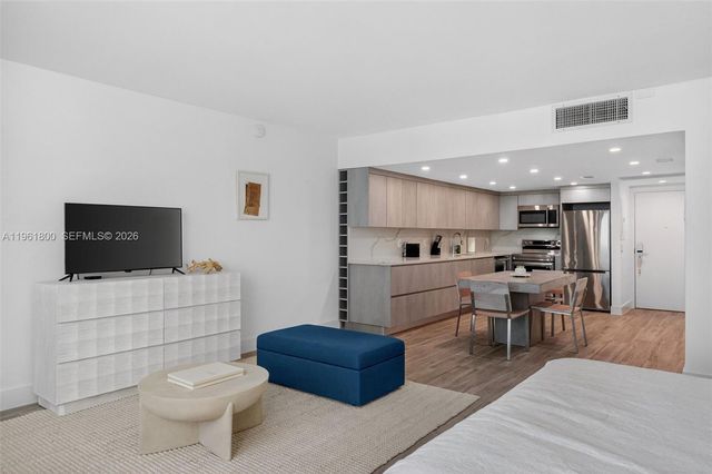 2301 Collins Ave 943, Miami Beach, FL 33139