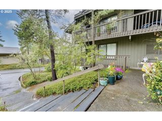7522 Sw BARNES Rd H, Portland, OR 97225