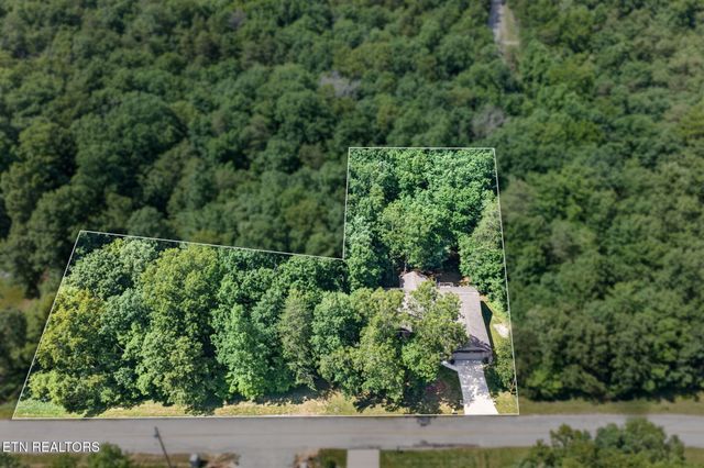 657 Lakeview Drive, Crossville, TN 38558