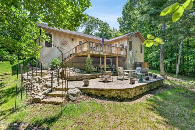 657 Lakeview Drive, Crossville, TN 38558