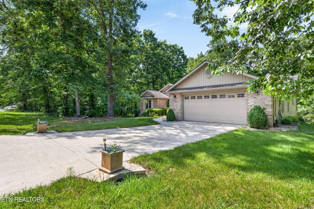 657 Lakeview Drive, Crossville, TN 38558