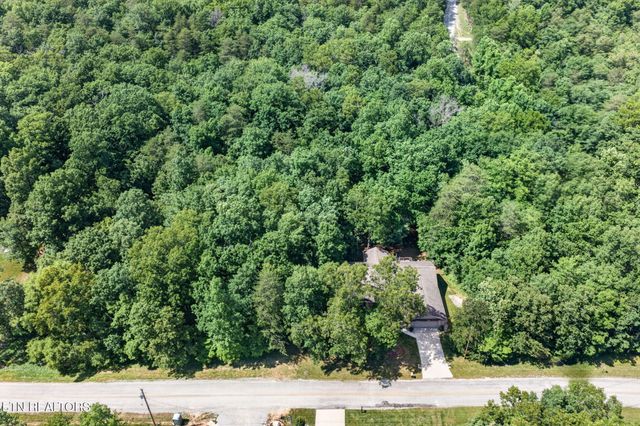 657 Lakeview Drive, Crossville, TN 38558