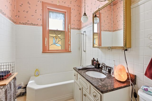 116 S 3RD Street, Council Bluffs, IA 51503