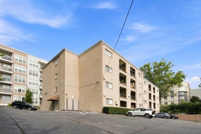 395 Pharr Road NE 208, Atlanta, GA 30305