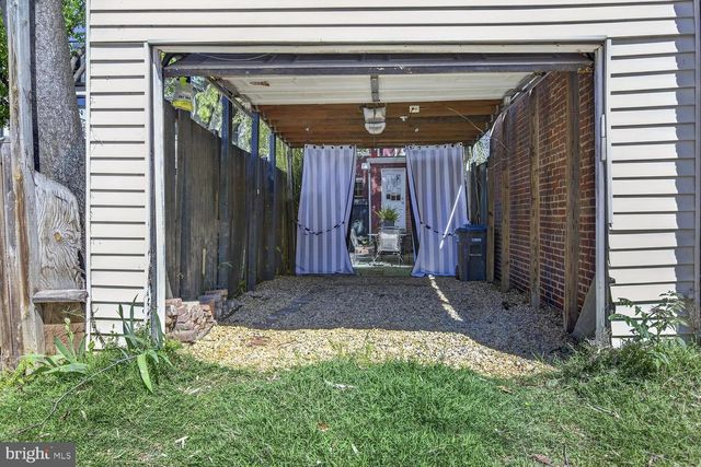 1317 POTOMAC AVE SE, Washington, DC 20003