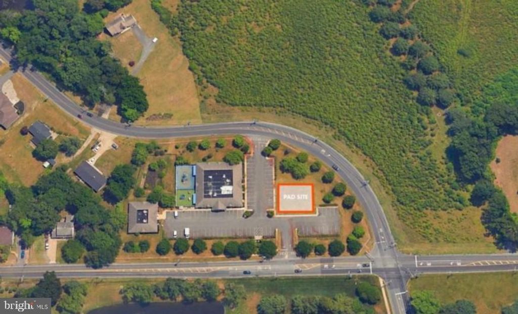 608 LITTLE GLOUCESTER ROAD, BLACKWOOD, NJ 08012 — exterior