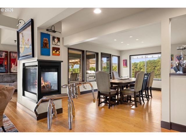 8008 Se EVERGREEN Hwy, Vancouver, WA 98664