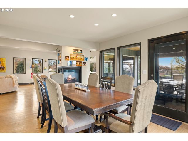 8008 Se EVERGREEN Hwy, Vancouver, WA 98664