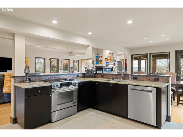 8008 Se EVERGREEN Hwy, Vancouver, WA 98664