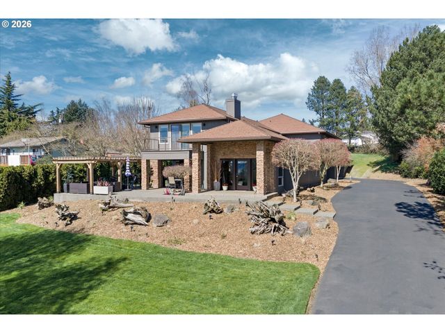 8008 Se EVERGREEN Hwy, Vancouver, WA 98664