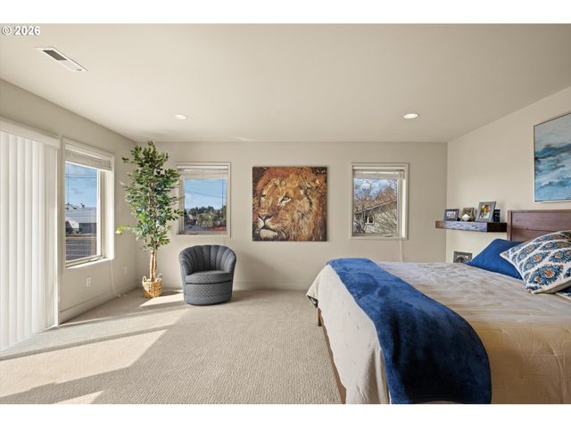 8008 Se EVERGREEN Hwy, Vancouver, WA 98664