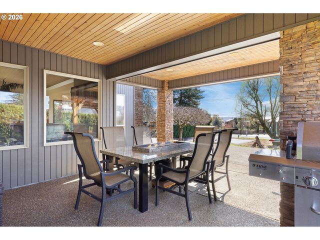 8008 Se EVERGREEN Hwy, Vancouver, WA 98664