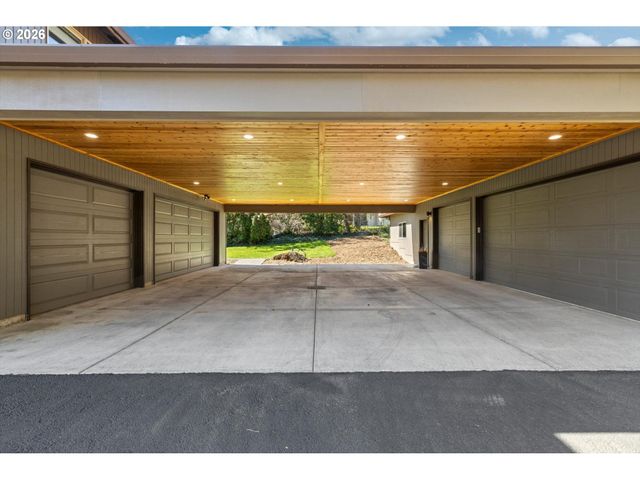 8008 Se EVERGREEN Hwy, Vancouver, WA 98664