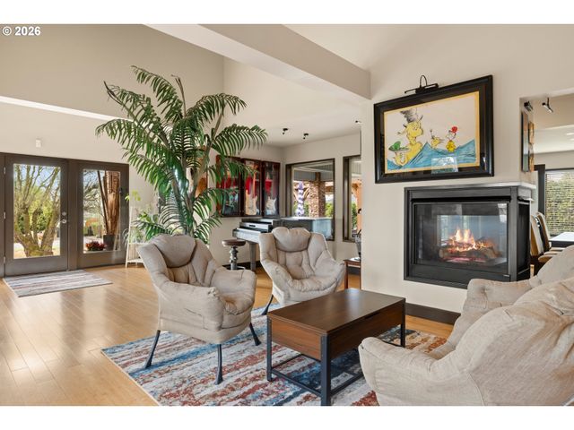 8008 Se EVERGREEN Hwy, Vancouver, WA 98664