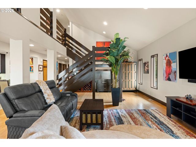 8008 Se EVERGREEN Hwy, Vancouver, WA 98664