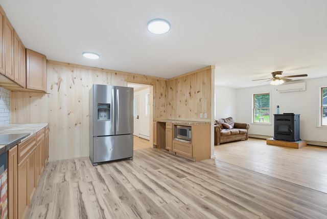 11 Highland Avenue, Antrim, NH 03440
