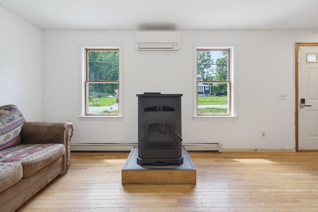 11 Highland Avenue, Antrim, NH 03440