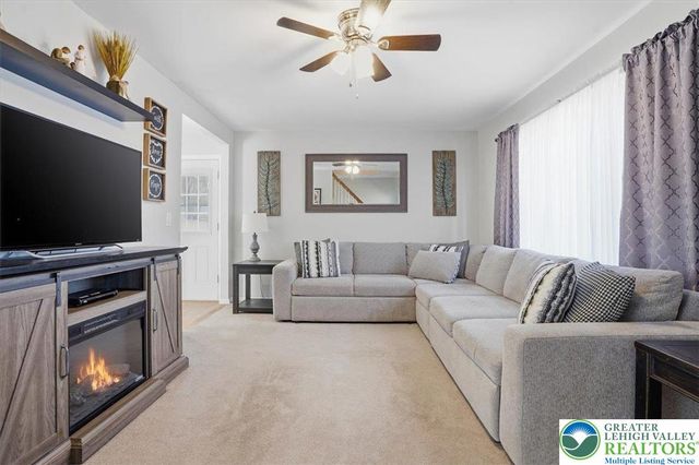 15 Flagler Street, Williams Twp, PA 18042