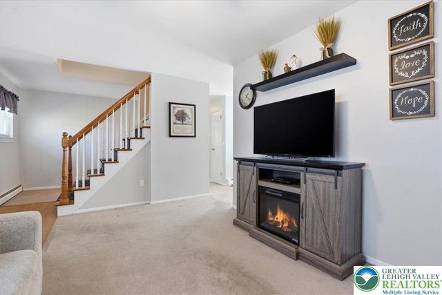 15 Flagler Street, Williams Twp, PA 18042