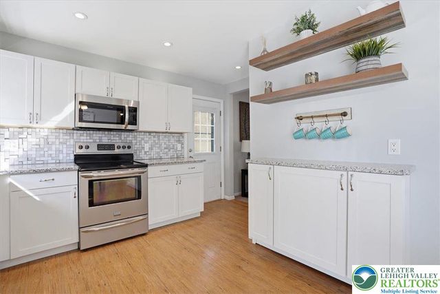 15 Flagler Street, Williams Twp, PA 18042