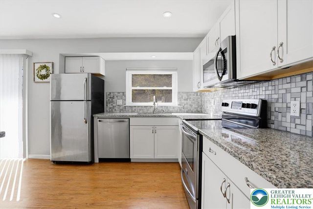 15 Flagler Street, Williams Twp, PA 18042