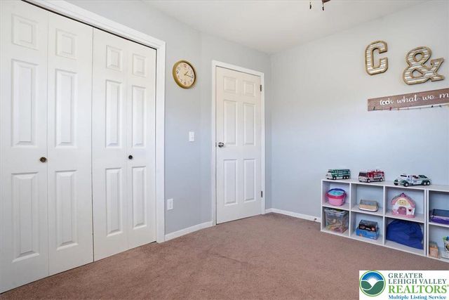 15 Flagler Street, Williams Twp, PA 18042