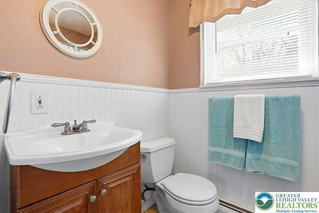 15 Flagler Street, Williams Twp, PA 18042