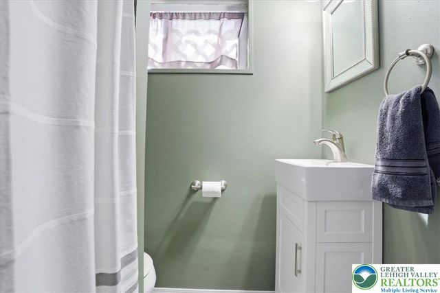 15 Flagler Street, Williams Twp, PA 18042