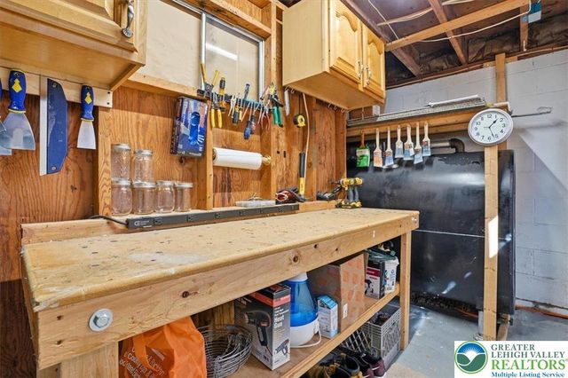 15 Flagler Street, Williams Twp, PA 18042