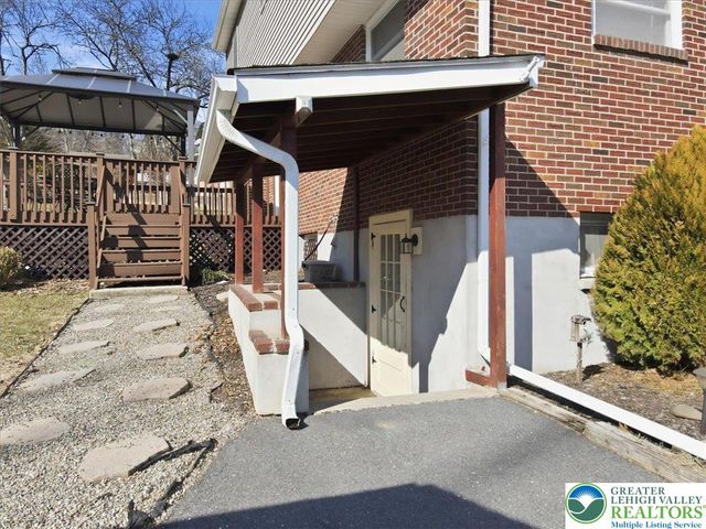 15 Flagler Street, Williams Twp, PA 18042