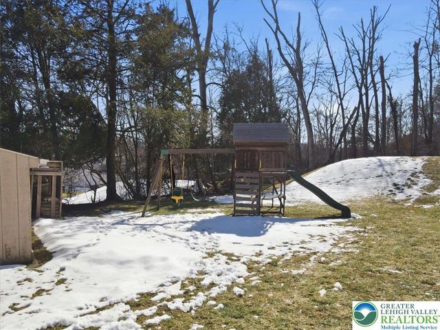 15 Flagler Street, Williams Twp, PA 18042