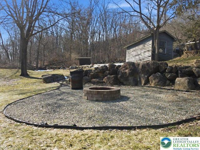 15 Flagler Street, Williams Twp, PA 18042