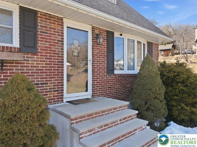 15 Flagler Street, Williams Twp, PA 18042