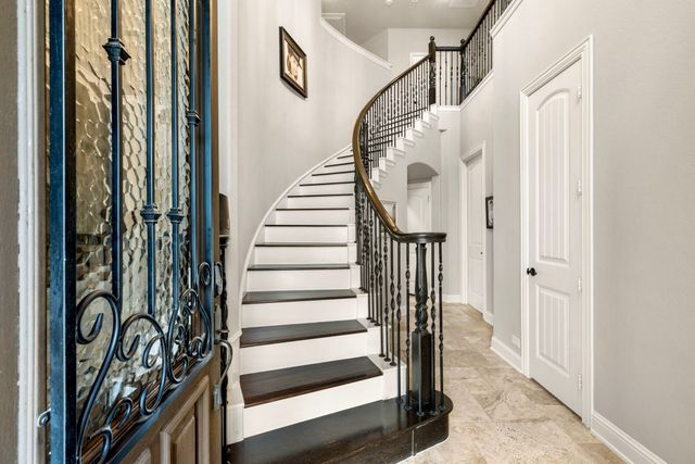 416 Grail Castle Drive, Lewisville, TX 75056