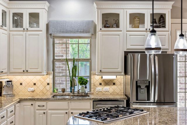 416 Grail Castle Drive, Lewisville, TX 75056
