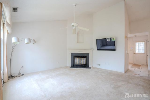 1 Rutland Lane F, Monroe, NJ 08831
