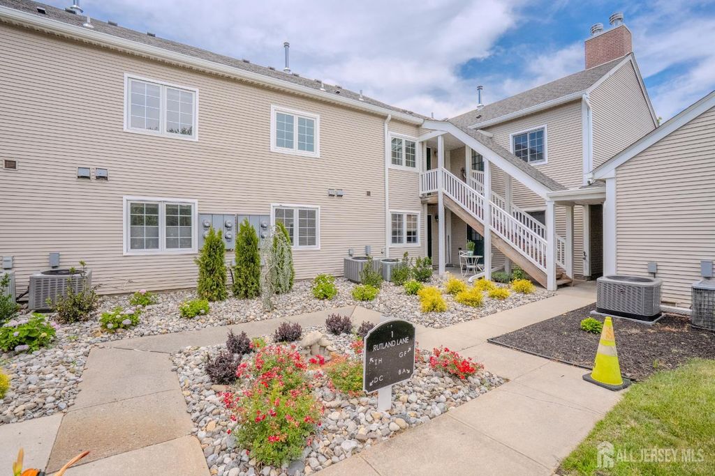 1 Rutland Lane F, Monroe, NJ 08831