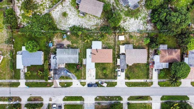 133 NW 14th Avenue, Boynton Beach, FL 33437