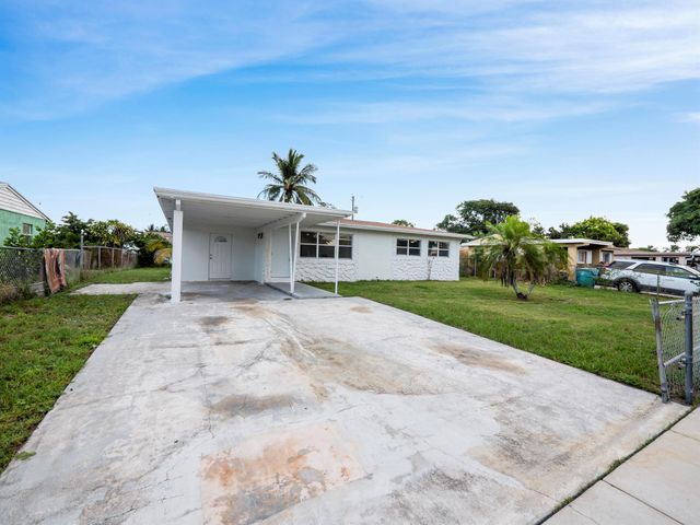 133 NW 14th Avenue, Boynton Beach, FL 33437
